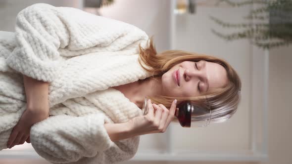 Vertical Video Relaxation Morning Woman Glass Wine alt