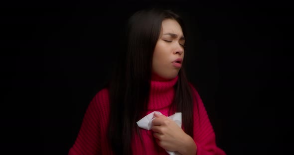 Runny Nose Fever and Cough in a Young Woman alt