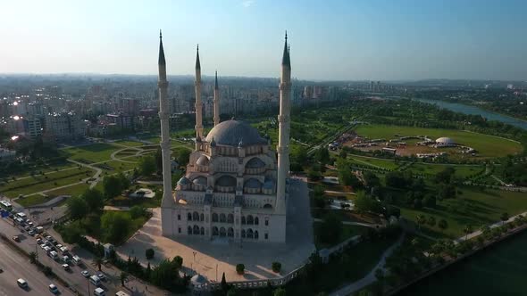 Sabanci Central Mosque In Adana alt