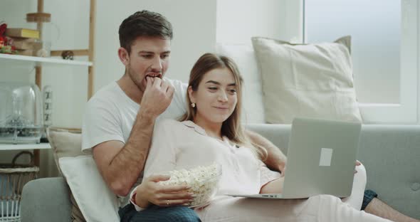 Weekend Time for a Young Couple Spending a Good alt