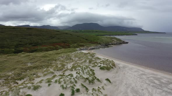 Beautiful Beach in Sheskinmore Bay Between Ardara and Portnoo in Donegal - Ireland alt
