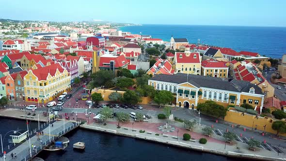 Aerial view truck left of the Government headquarters, Fort Amsterdam in the Punda district of Wille alt