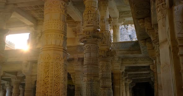 Interior of Beautiful Ranakpur Jain Temple or Chaturmukha Dharana Vihara Mandir in Ranakpur alt