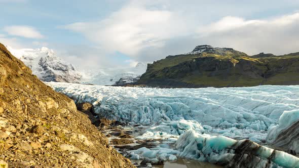 Time lapse of the  Svinafellsjokull Glacier in Iceland alt