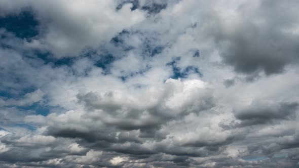 Time-lapse Of Cumulus Clouds alt