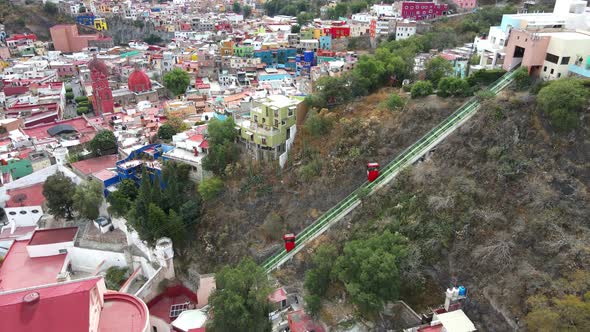Cable Car, Monumento de al Pipila, Guanajuato Mexico, Drone Shot alt