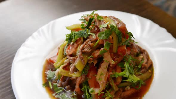 Thai Beef Salad with Fresh Vegetables