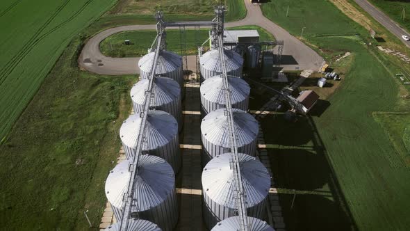Silo System Tanks Grain Bin and Elevator alt