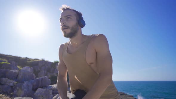 Sportsman by the sea. alt