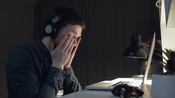 Male Fell Asleep at Night for Leave the Computer on alt