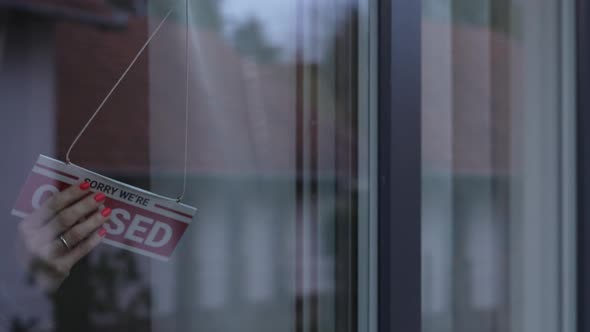 Changing Open to Closed Sign  alt