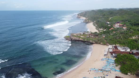 Beautiful tropical beach in Yogyakarta area, Indonesia alt