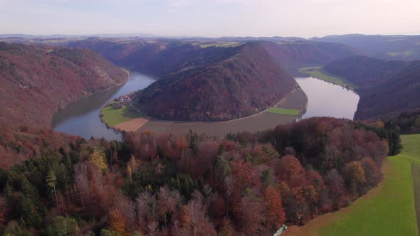 The Danube Loop and Loop of Schlogen A Huge Meander in the Gigantic River alt