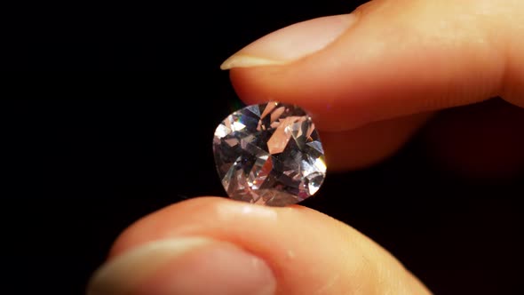 Rotation of Diamond in Hands