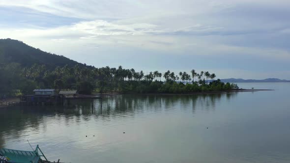 Than Mayom Bridge Sunken and Drowning Boats in Koh Chang Trat Thailand alt