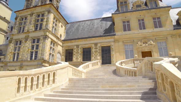 The Castle of Fontainebleau. Royal chateau de Fontainebleau in France alt