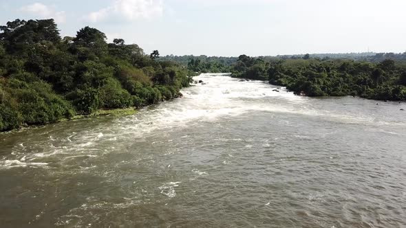 drone view of the beautiful Nile River in Jinja, Uganda (Victoria Lake) alt