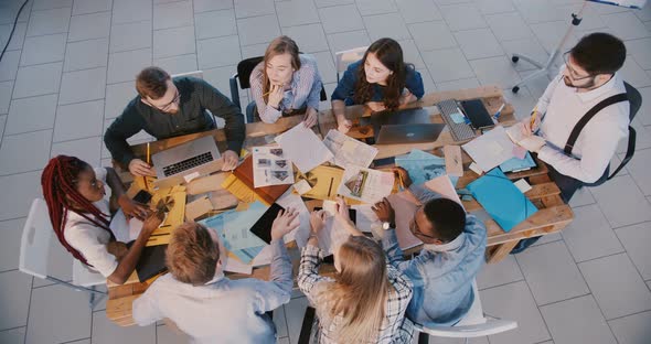 Top View Group of Multiethnic Business People Discuss Work on Meeting, Male Boss Leading Team in alt