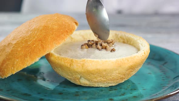 Soup Bread Bowl alt