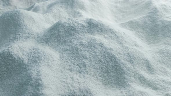 Moving Over White Powder alt