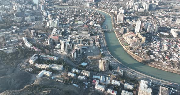 Aerial view of Ortachala district at sunset. cityscape over Kura river in Tbilisi, Georgia 2022 alt