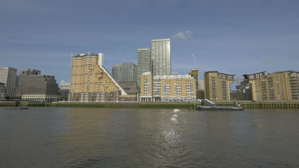 The Isle of Dogs district on the riverside, London alt