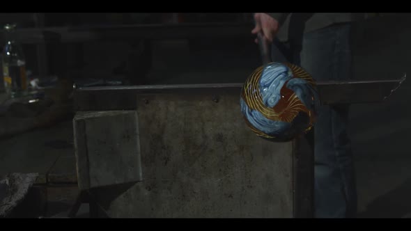 Glass blowing 062 alt