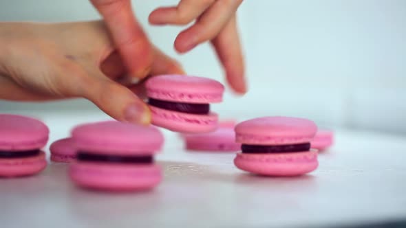 Process of Making Macaron Macaroon French Dessert Squeezing the Dough Form Cooking Bag alt