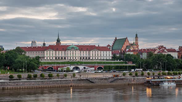 Warsaw, Poland. View of skyline with Royal Castle and Cathedral alt