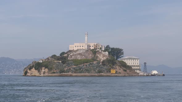 Boat approaching Alcatraz Island near San Francisco, California, USA alt