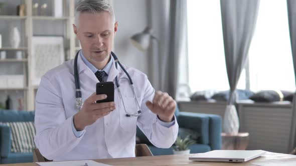 Online Video Chat By Doctor Via Smartphone alt