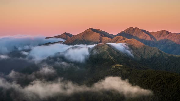 Evening Colors Misty Muntains in New Zealand Nature alt