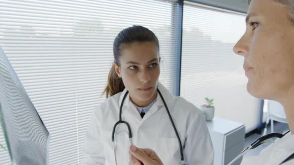 Medical professionals at work 4k alt