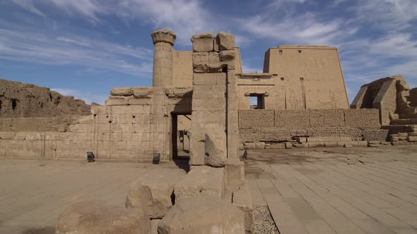 Edfu Temple Egypt alt