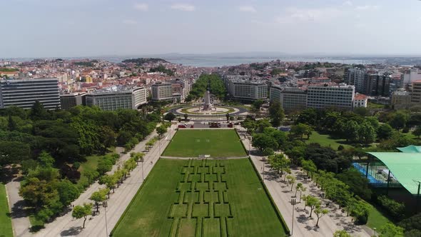 Fly Above Eduardo VII Park in Direction to Marquês de Pombal Roundabout. Lisboa, Portugal alt