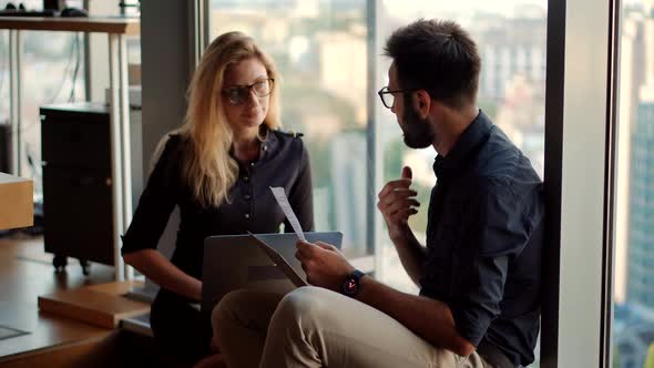 Teamwork Discussing Marketing Meeting. Coworkers Brainstorm In Corporate Online.Colleagues In Office alt