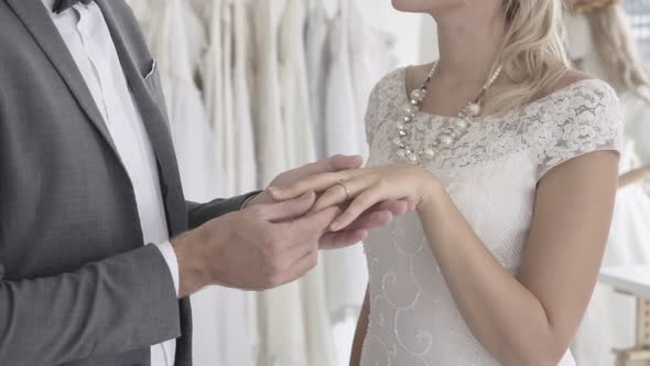 Happy Bride and Groom in Wedding Dress Prepare for Married in Wedding Ceremony alt