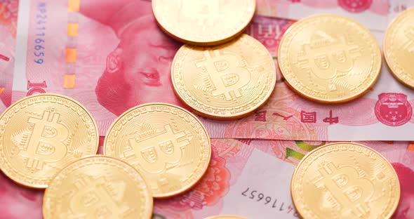Golden bitcoin and RMB alt