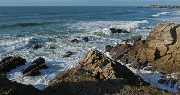 The Côte Sauvage, Quiberon peninsula, Morbihan, Brittany, France alt