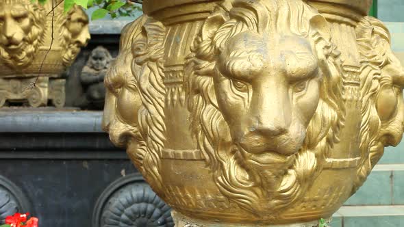 DAMBULLA, SRI LANKA - FEBRUARY 2014: The view of a decorative lion vase at Golden Temple of Dambulla alt