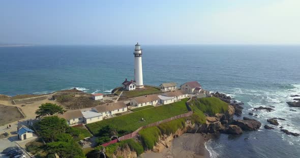 Lighthouse by the Pacific Ocean alt