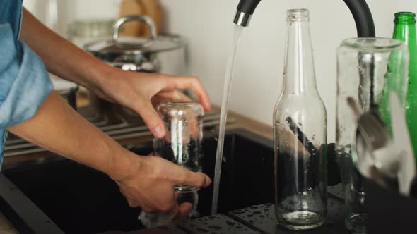 Video of washing the recycling. Shot with RED helium camera in 8K. alt