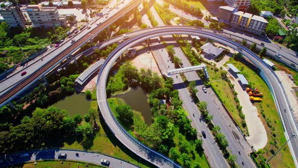 4K : Aerial view and top view of traffic on city. alt