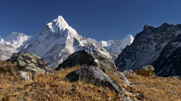 Mount Ama Dablam, Nepal. Snowy Peak in Himalaya. Trek To the Everest Base Camp. Steadicam Shot,  alt