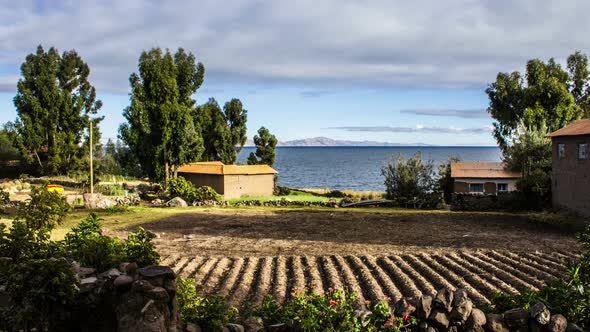 Countryside in Peru and Titicaca Lake alt
