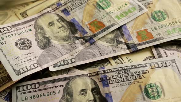 One Hundred Dollar Banknotes alt