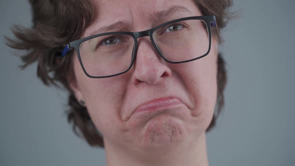 Broken Central Incisor Tooth alt