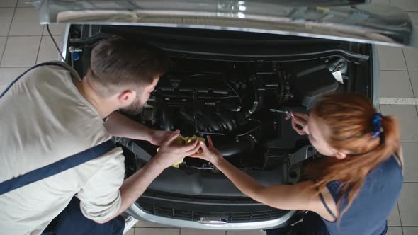Fixing Vehicle at Car Service alt