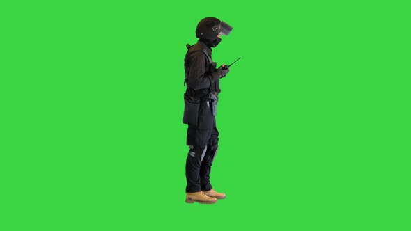 Riot Policeman Full Uniform Talking Radio Green Screen Chroma Key alt