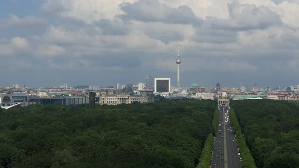 Berlin Cityscape - Cloudy Day alt